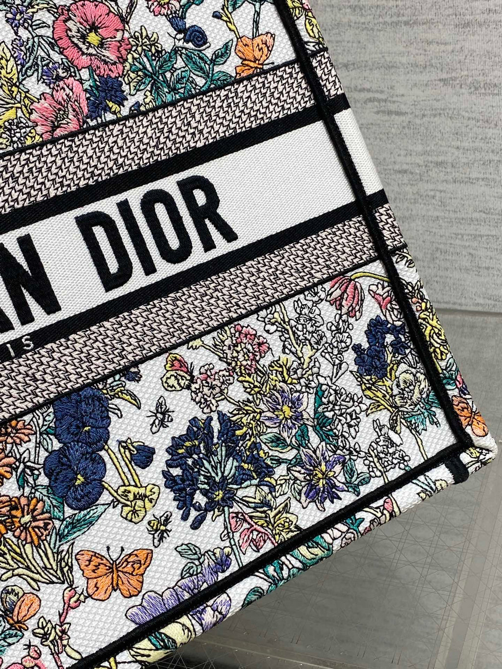 D-Book Tote