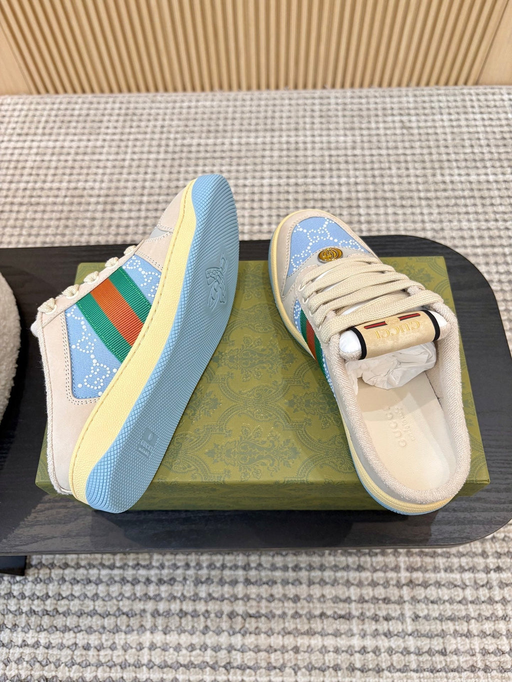 G-Sneakers