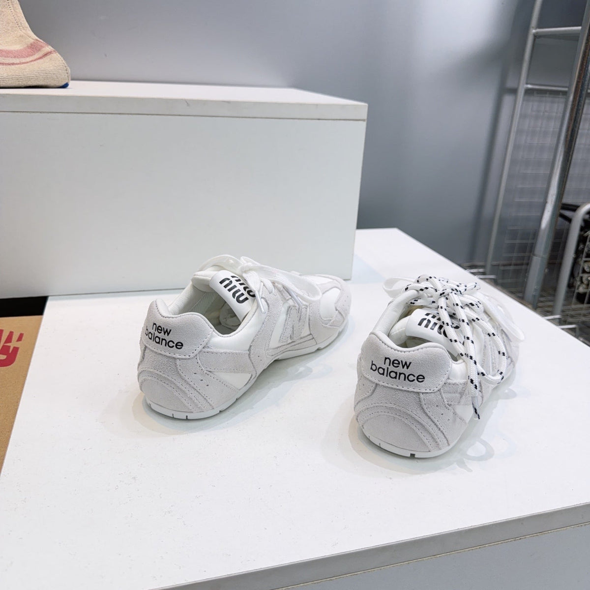 M-Sneakers