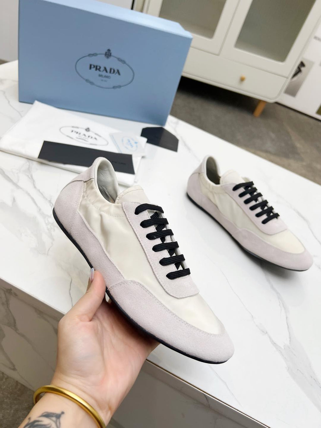 P-Sneakers