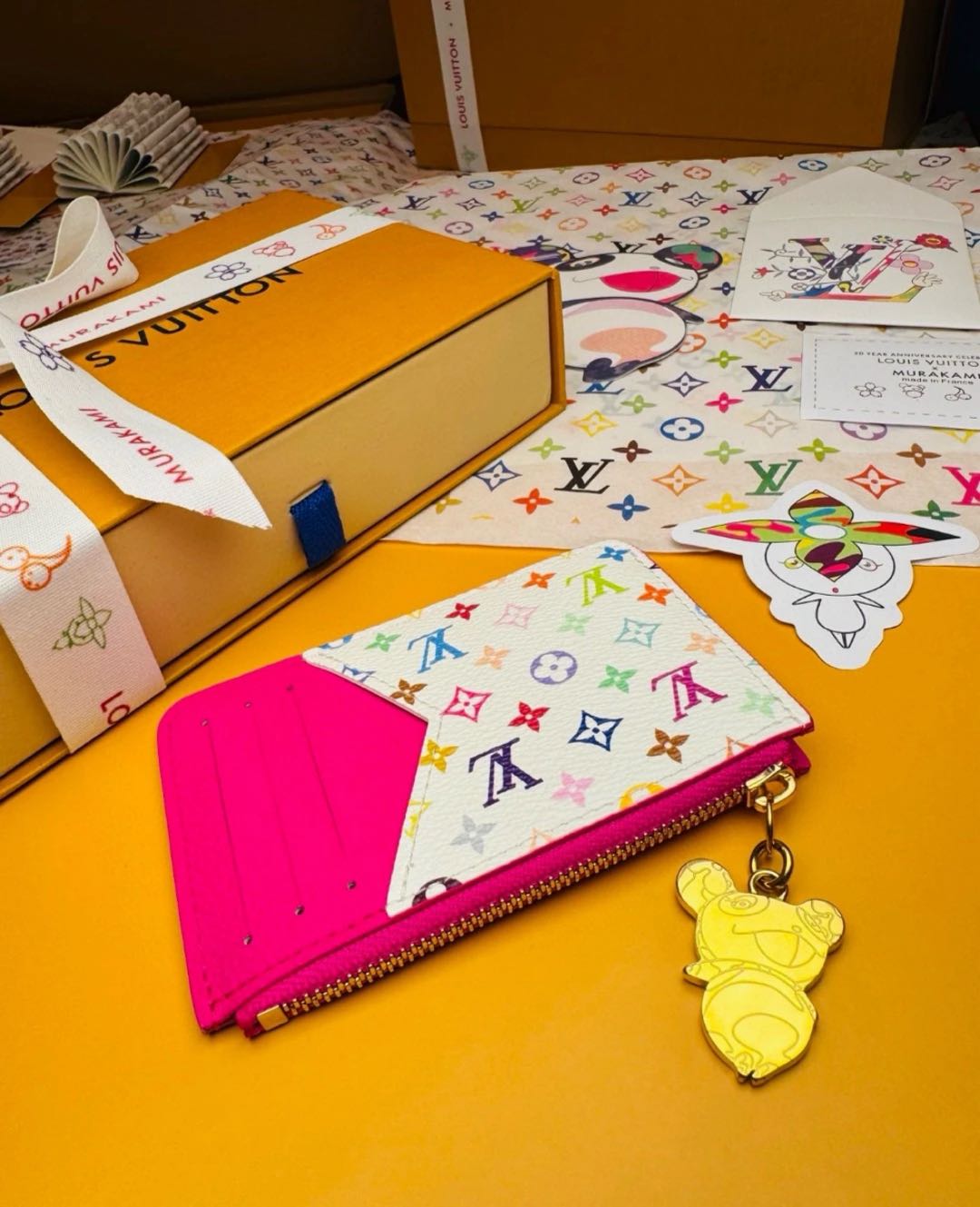 L--Dompet Pemegang Kartu yang Inspiratif: Elegan & Fungsional!
